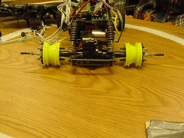 back wheels.jpg, 5/13/2002, 40 kB