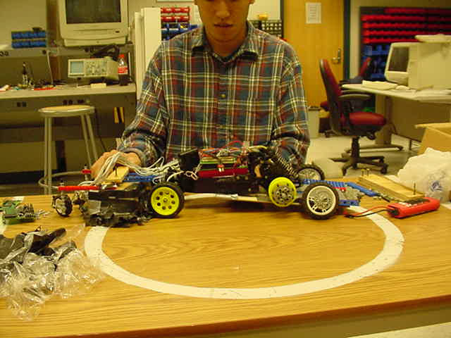 entire mobot.jpg, 5/13/2002, 40 kB